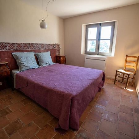 Domaine Les Perpetus Villa La Tour-d'Aigues Bagian luar foto