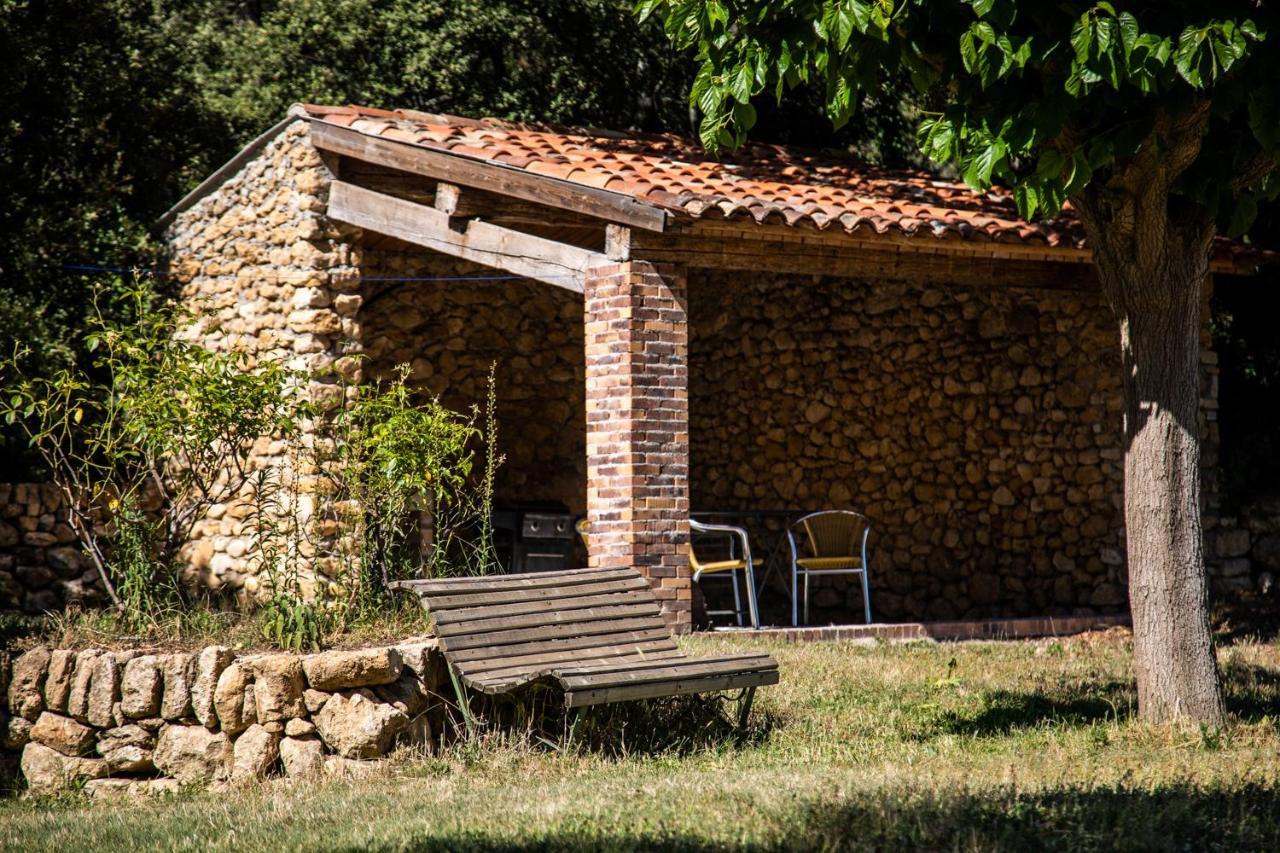 Domaine Les Perpetus Villa La Tour-d'Aigues Bagian luar foto