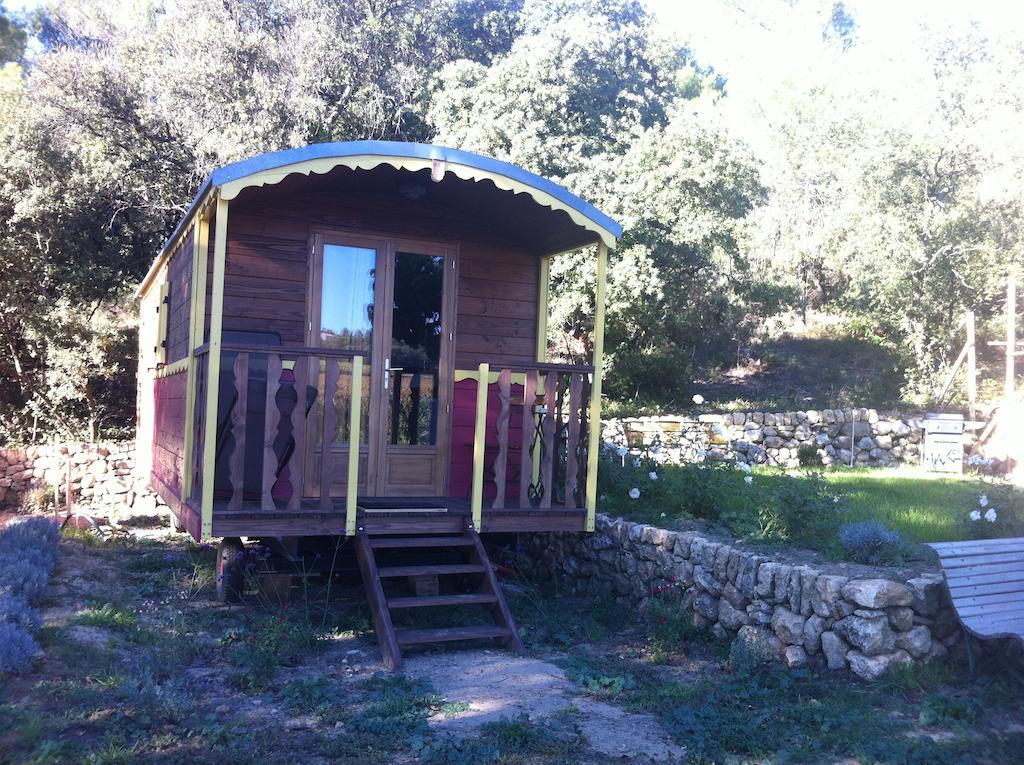 Domaine Les Perpetus Villa La Tour-d'Aigues Bagian luar foto